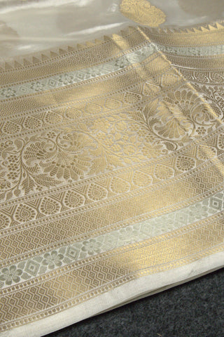 Than Katan Silk Jacquard Buti